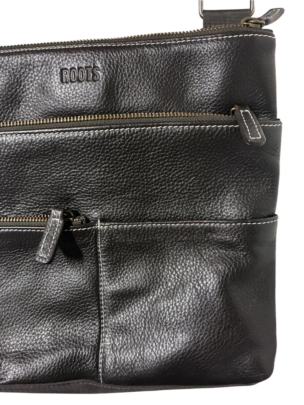 ROOTS Canada Black Pebbled Leather Crossbody Multi-Pocket Messenger Bag - Picture 10 of 13